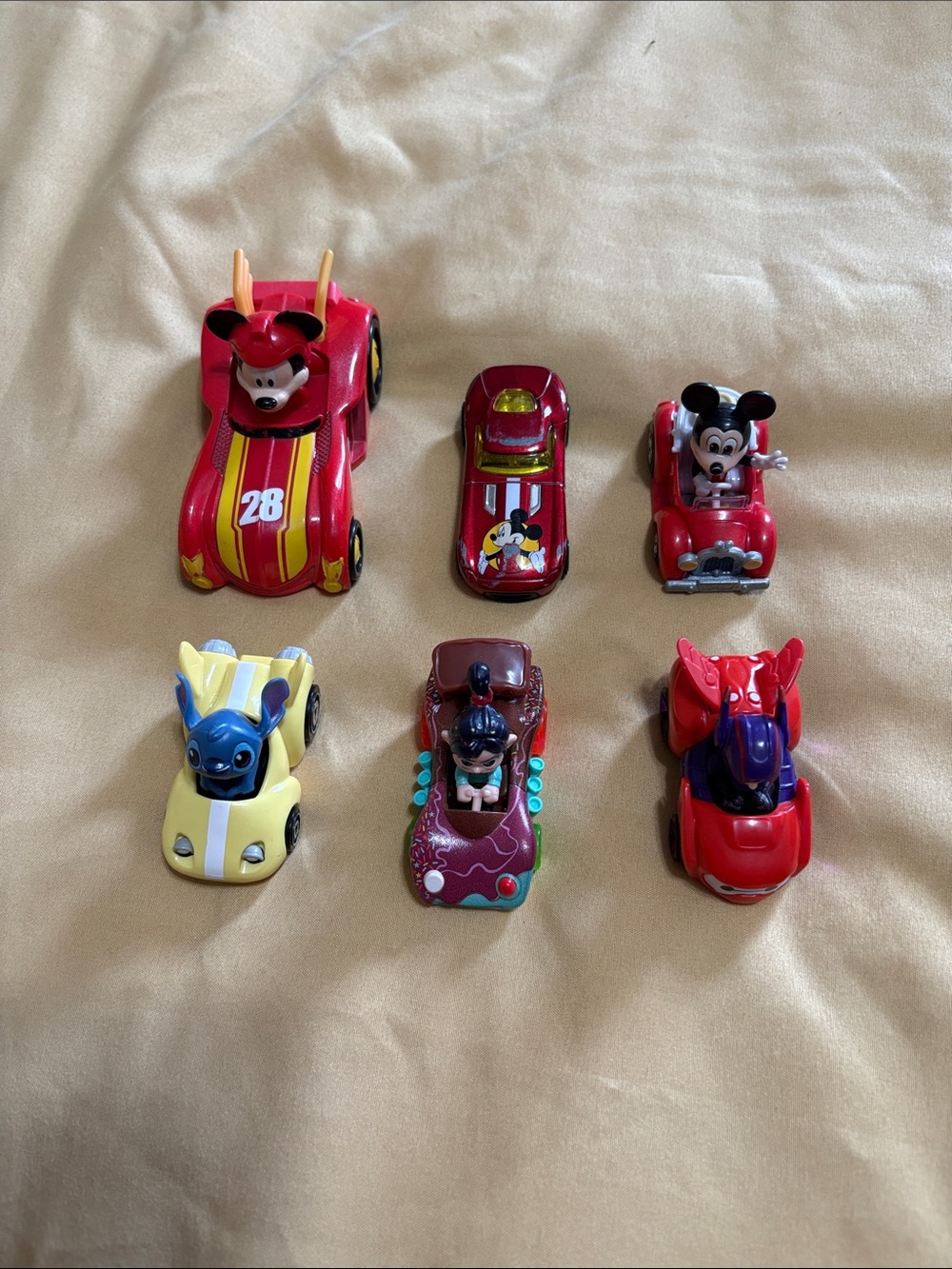 Disney Mini Character Car Pack - Red, Yellow, Blue Assortment